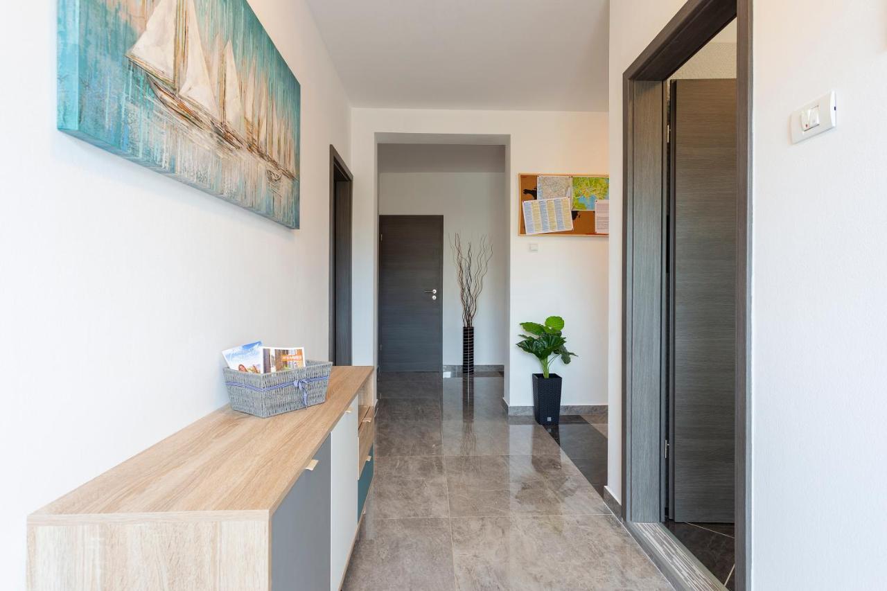 Apartmani Karoca 3 Пула Екстериор снимка