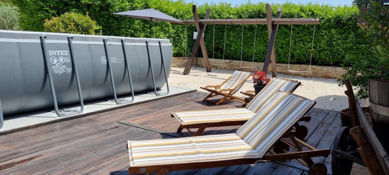 Apartmani Karoca 3 Пула Екстериор снимка